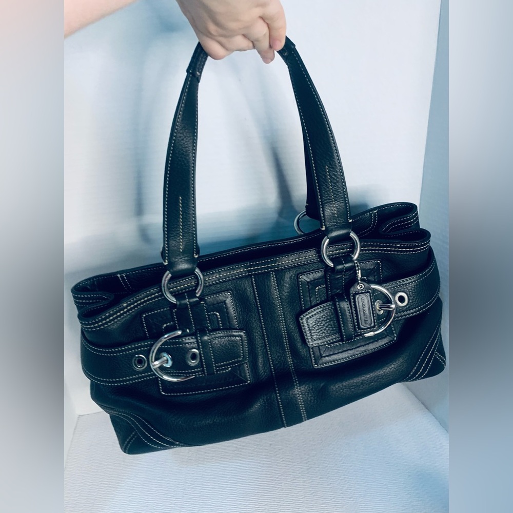 COACH SOHO TOTE SATCHEL TOTE BAG BLACK LEATHER SILVER BUCKLES ZIPPED